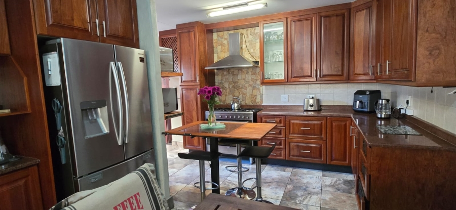 4 Bedroom Property for Sale in Waterval East North West